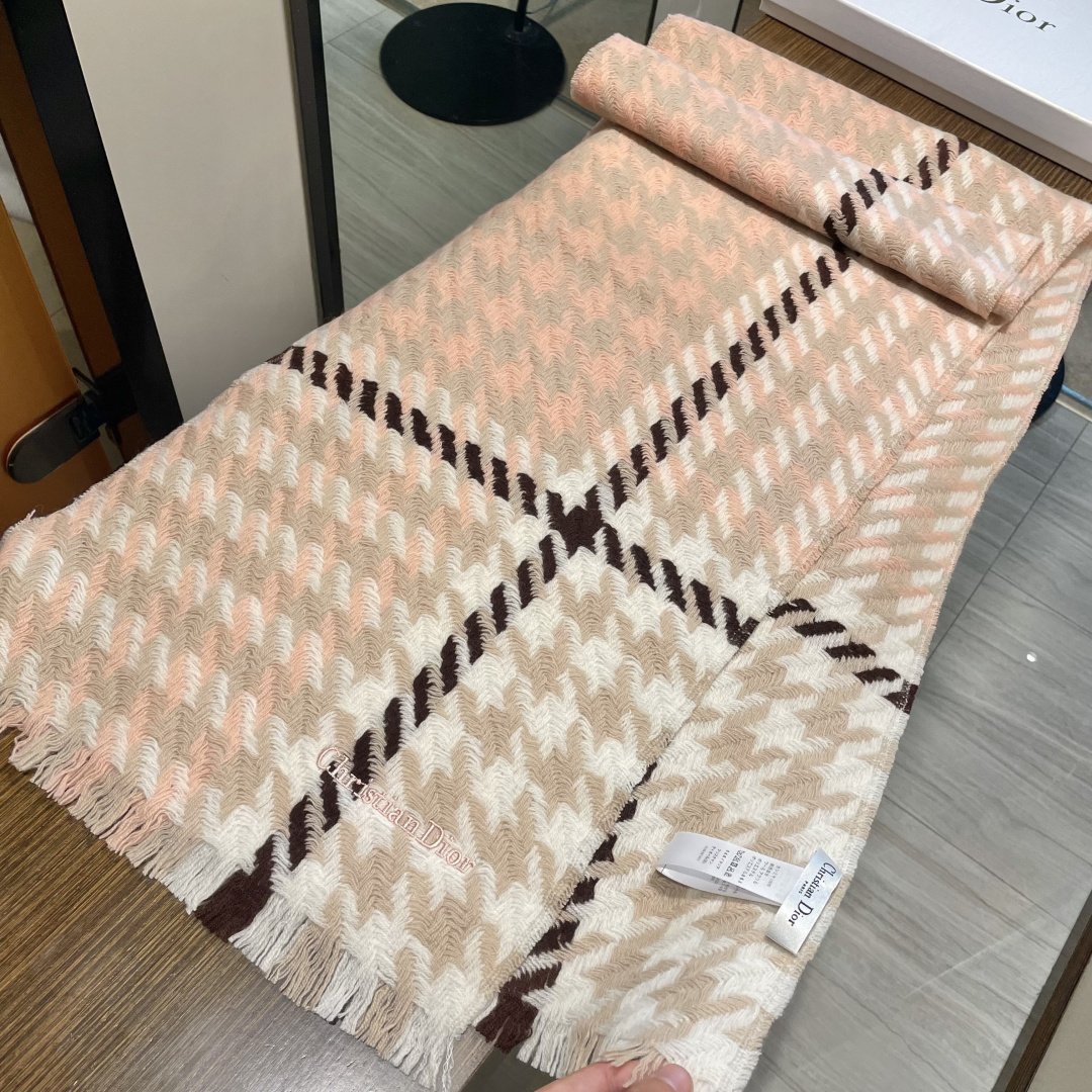 Dior scarf