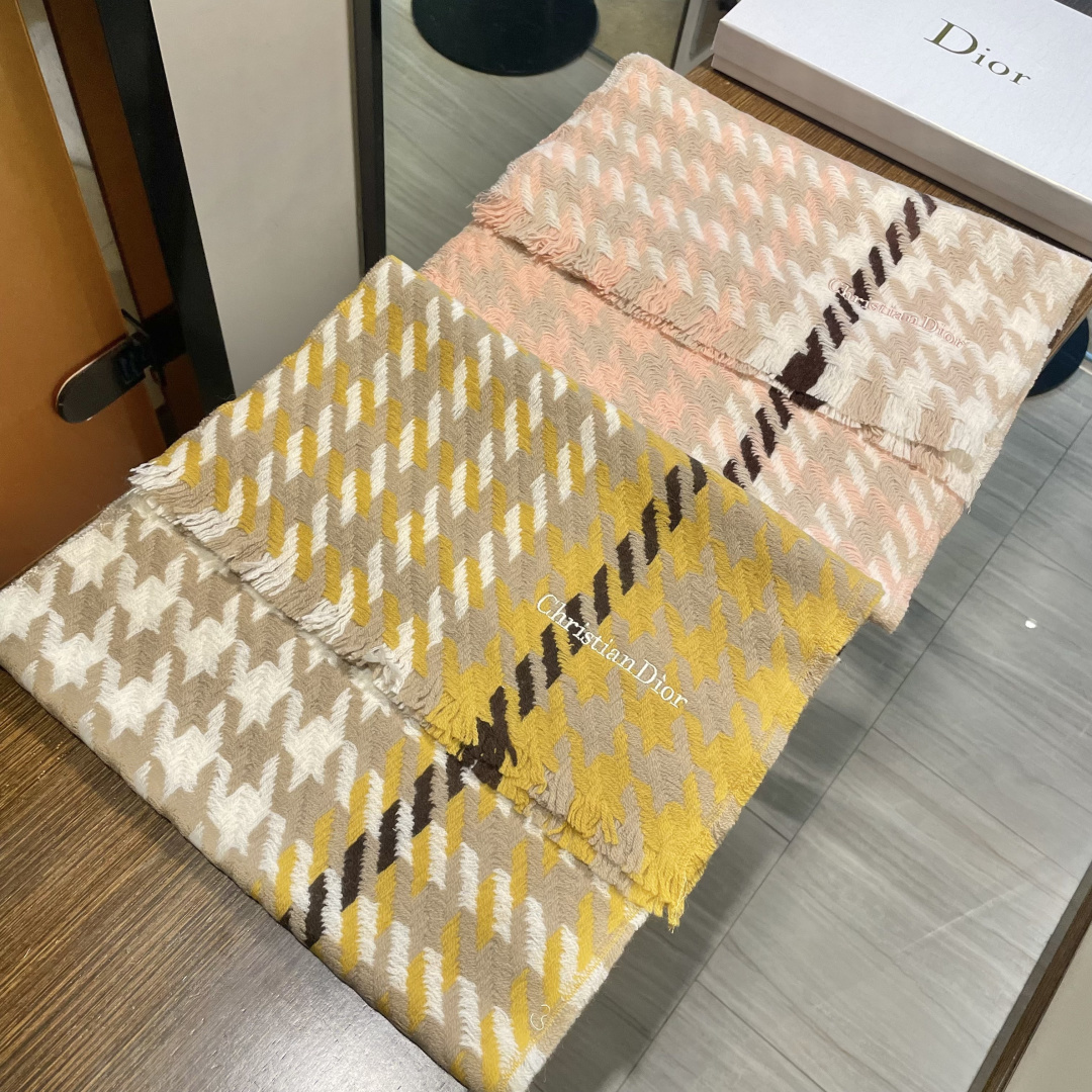 Dior scarf