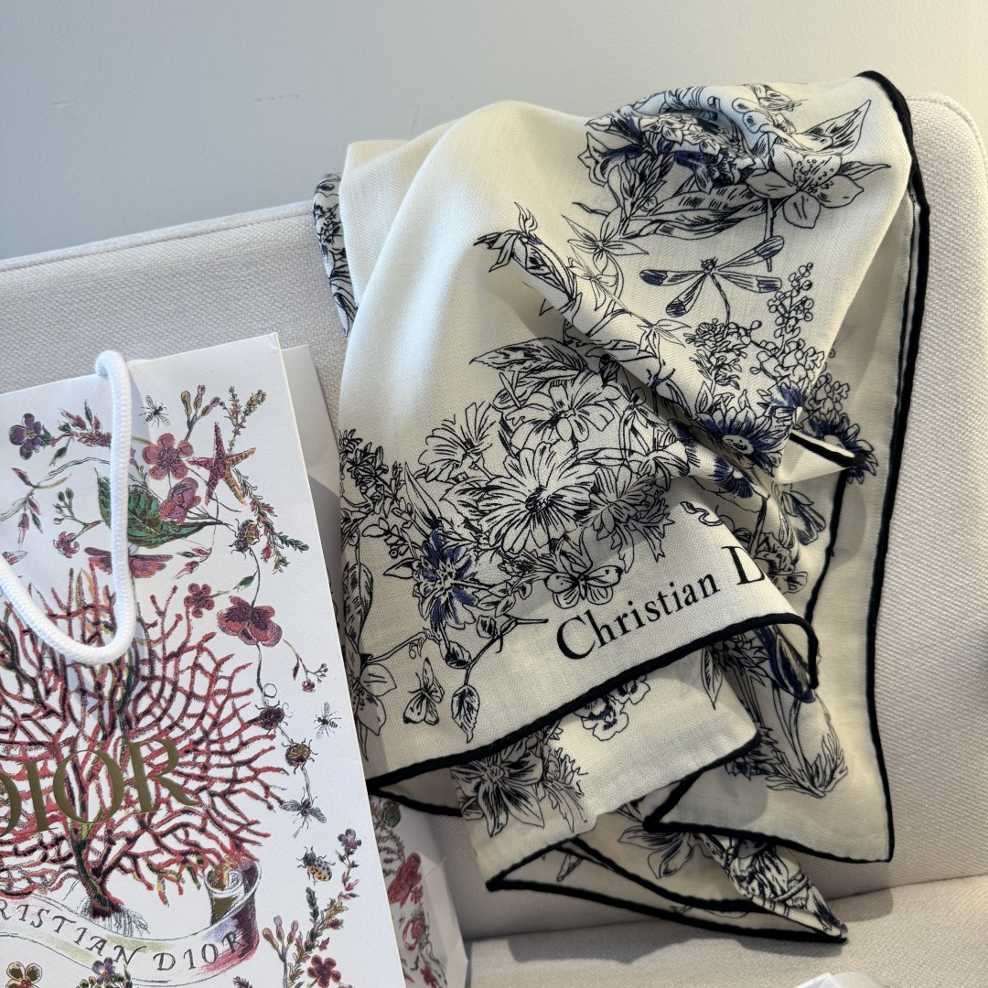 Dior scarf