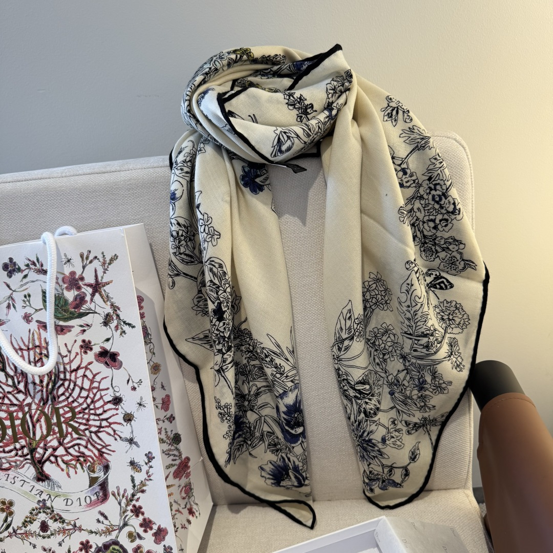 Dior scarf