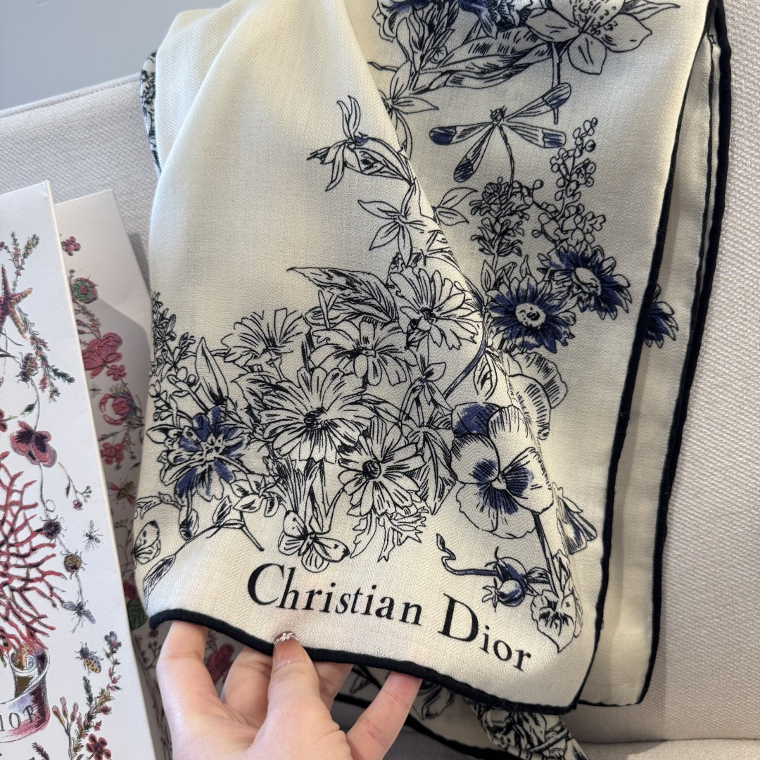 Dior scarf