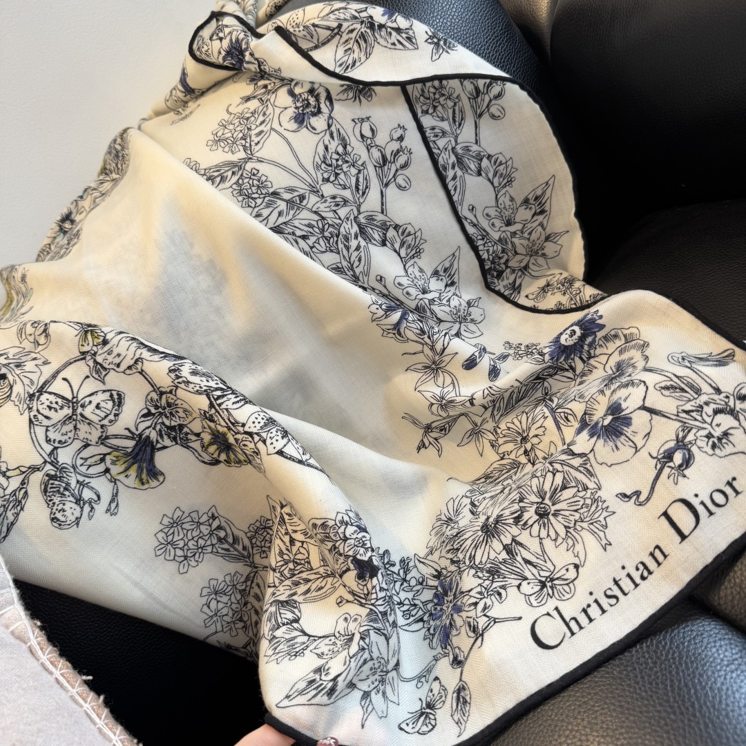 Dior scarf