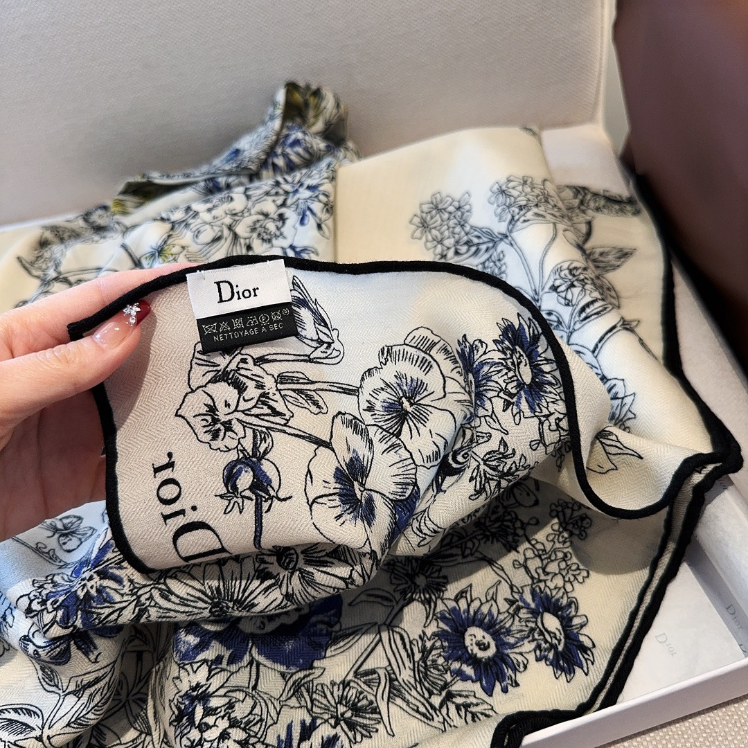 Dior scarf