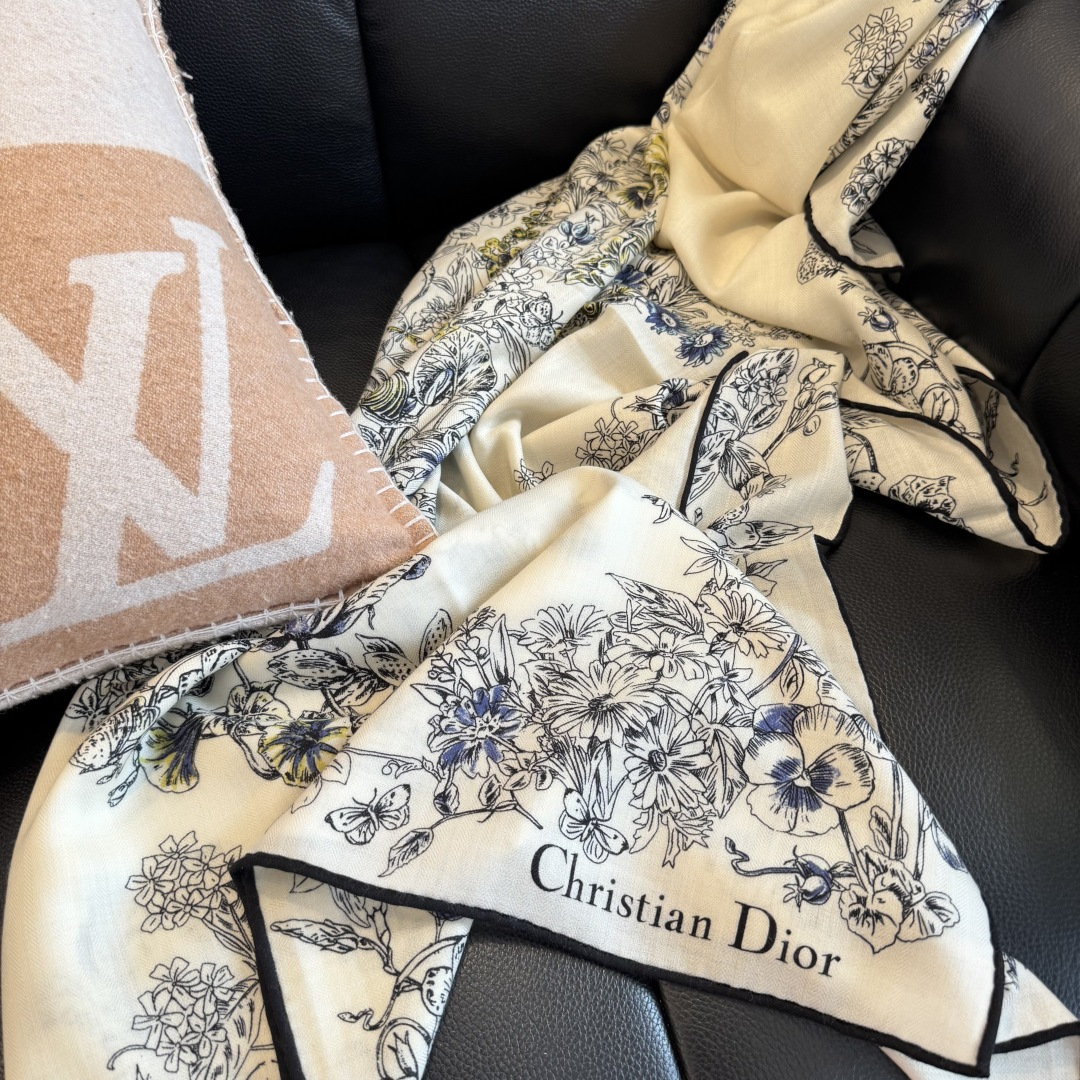 Dior scarf