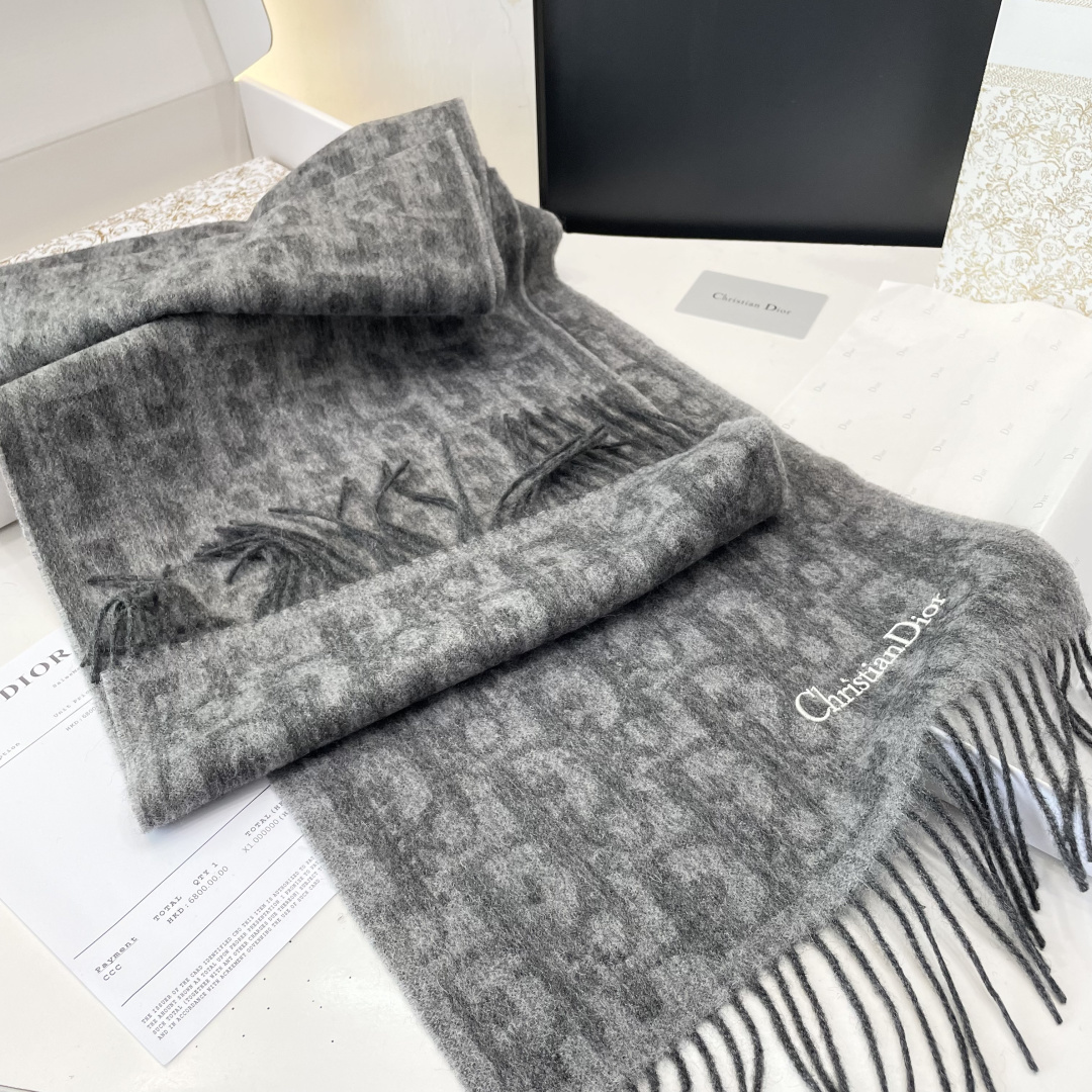 Dior scarf