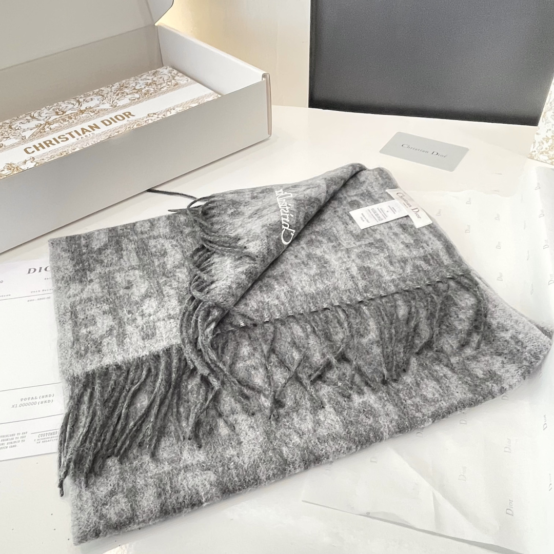 Dior scarf