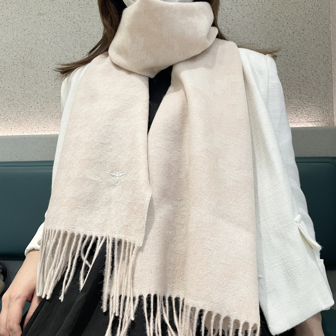 Dior scarf