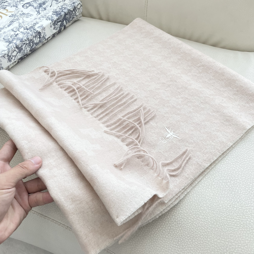 Dior scarf