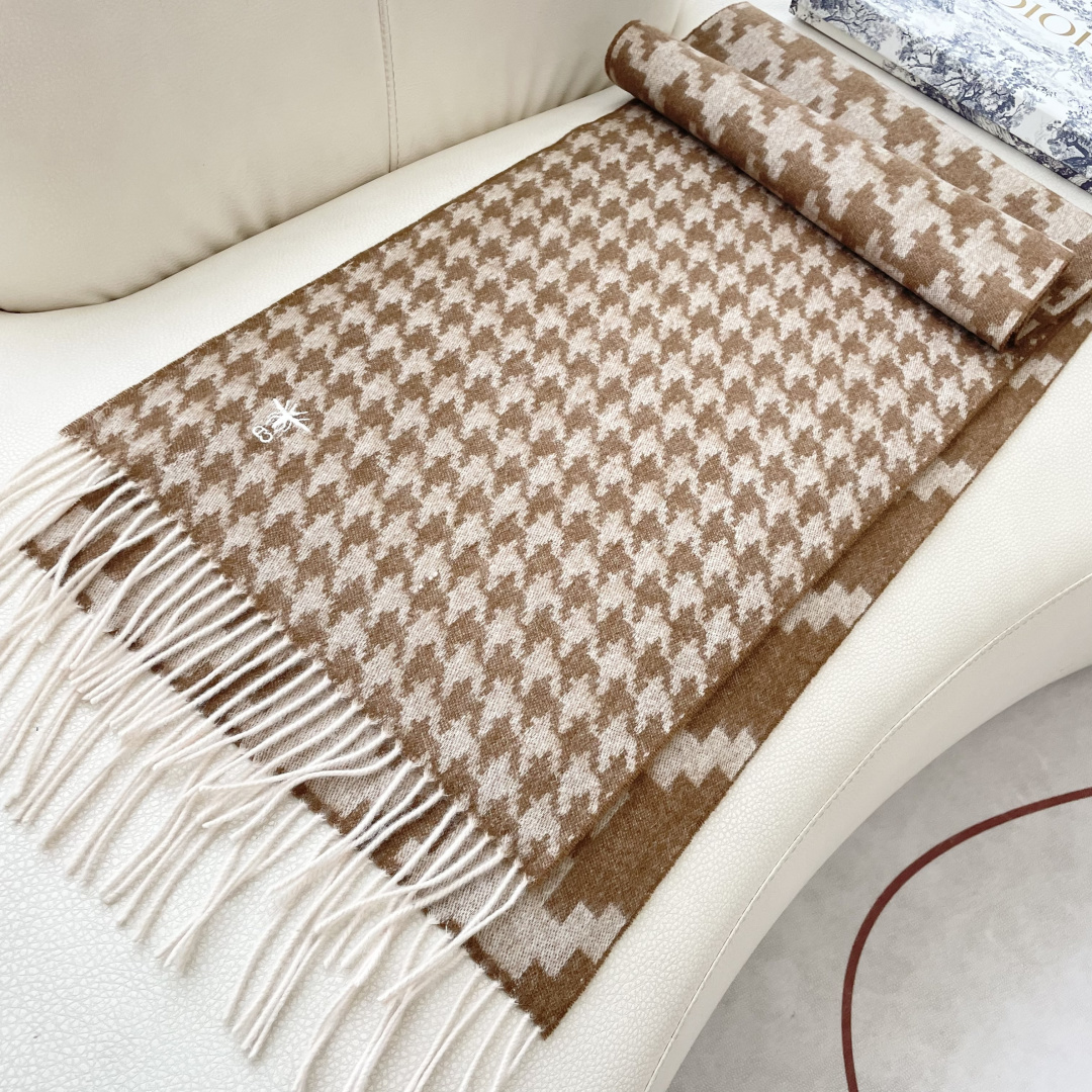 Dior scarf