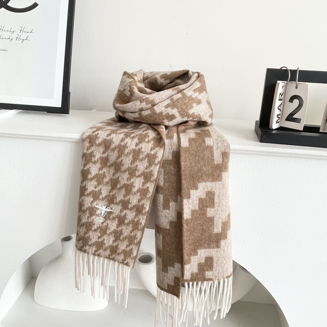 Dior scarf