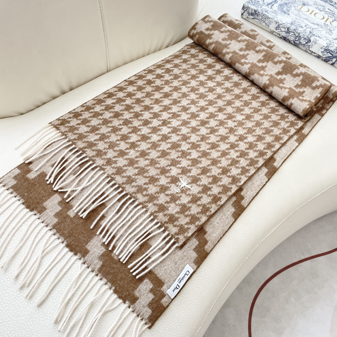 Dior scarf