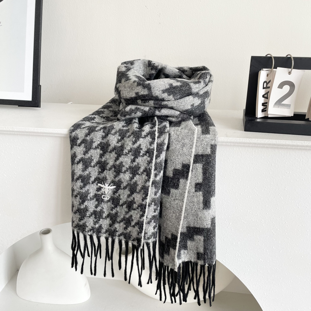Dior scarf