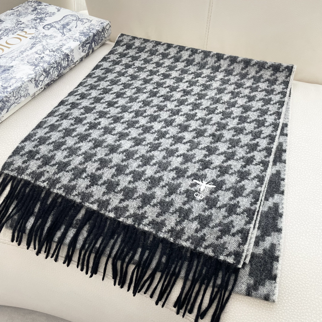 Dior scarf