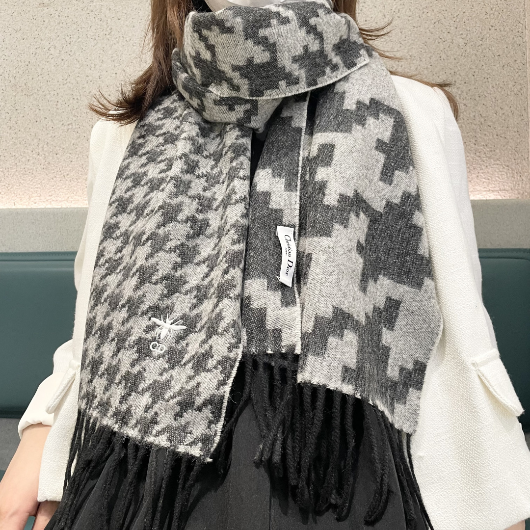 Dior scarf