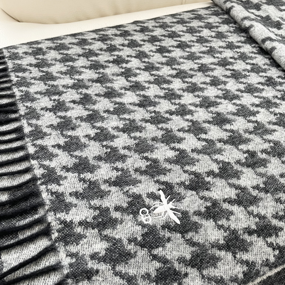 Dior scarf