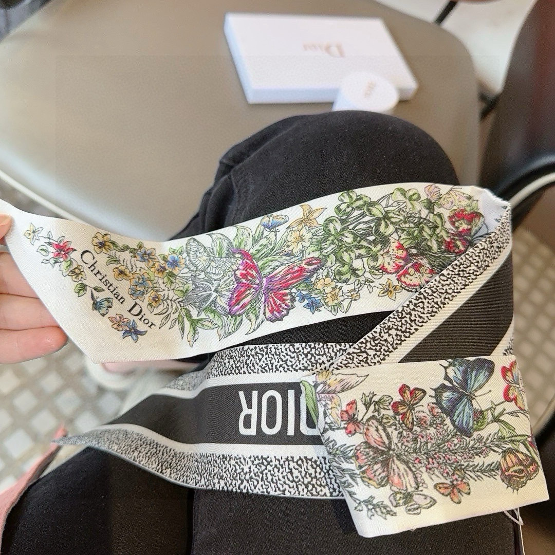 Dior scarf