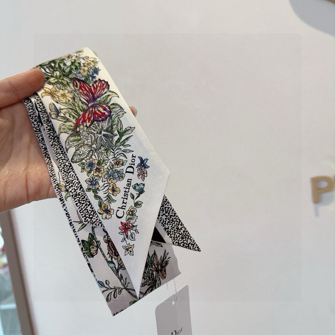 Dior scarf