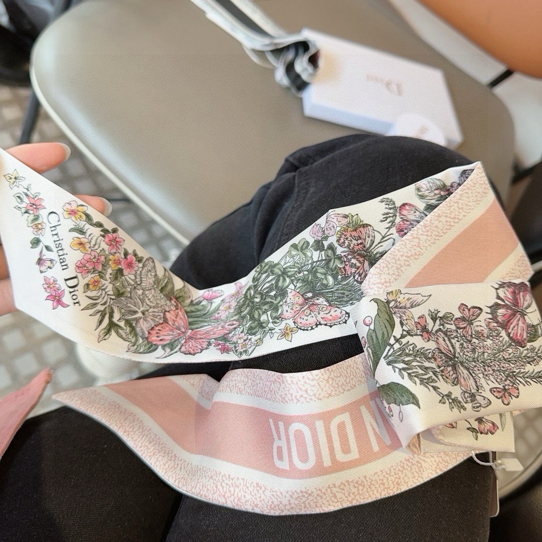 Dior scarf