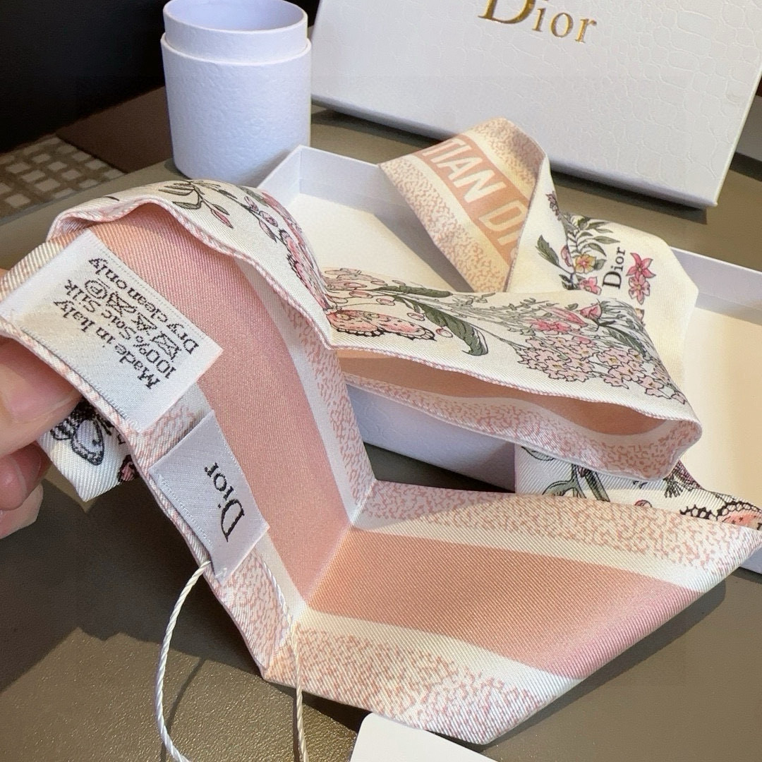Dior scarf