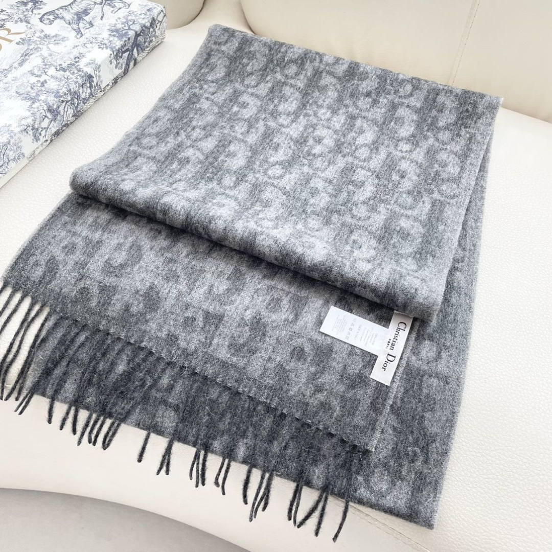 Dior scarf