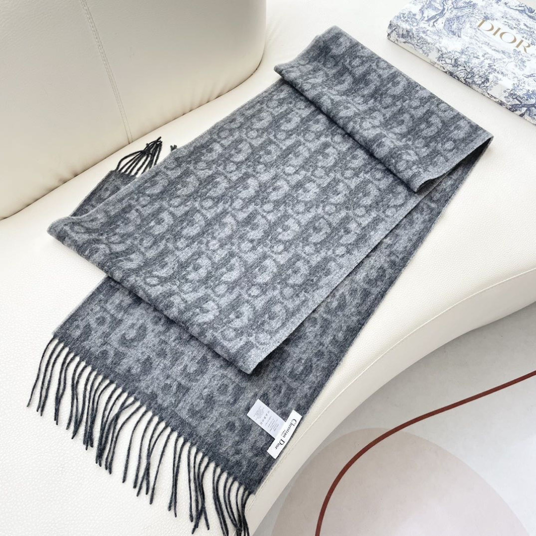 Dior scarf