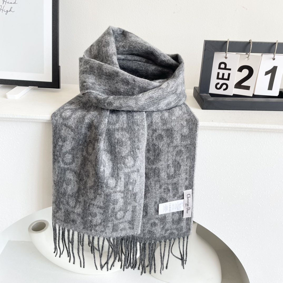 Dior scarf