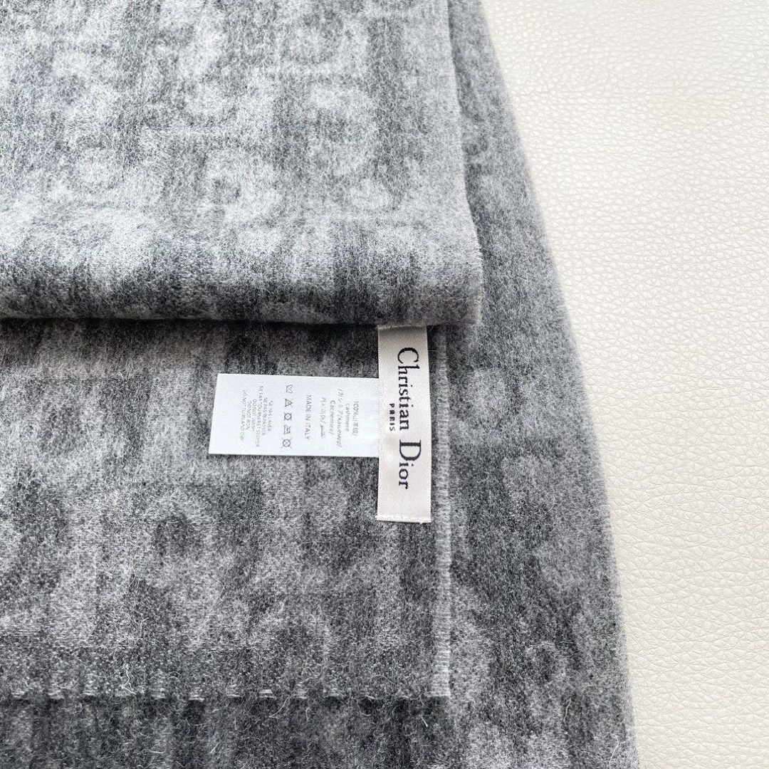 Dior scarf