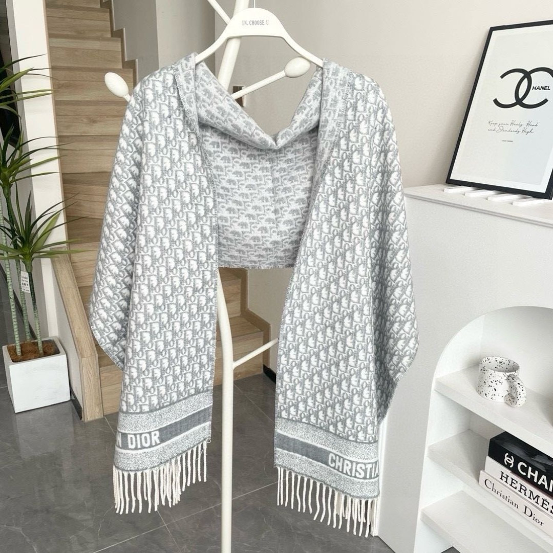 Dior scarf