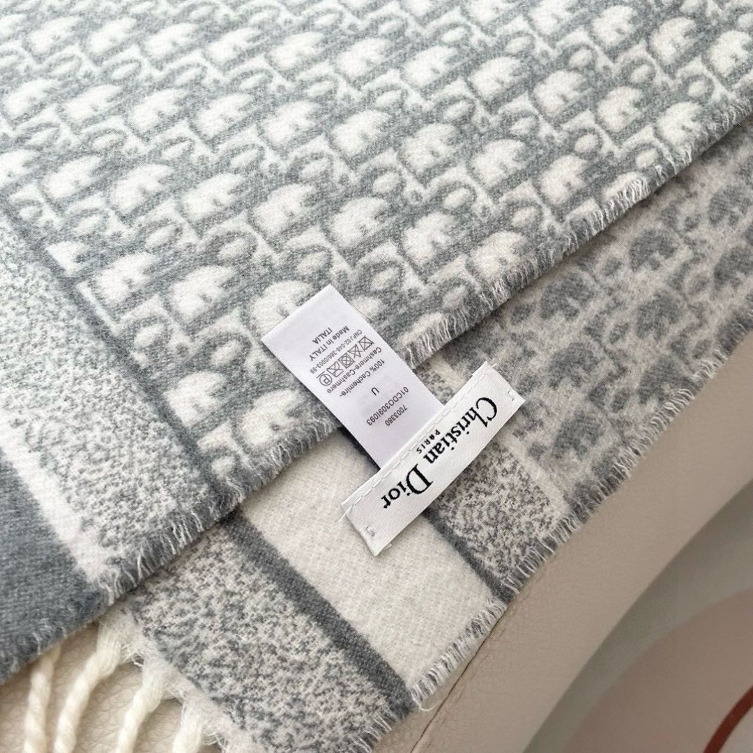 Dior scarf