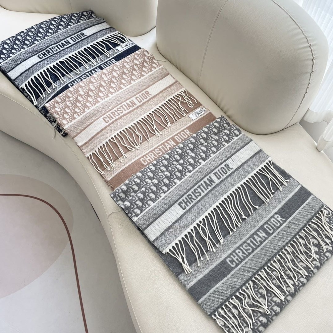 Dior scarf