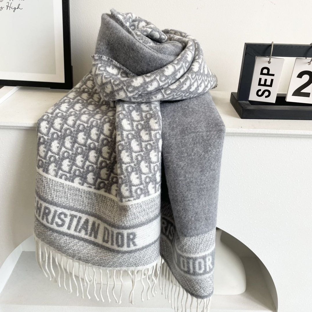 Dior scarf