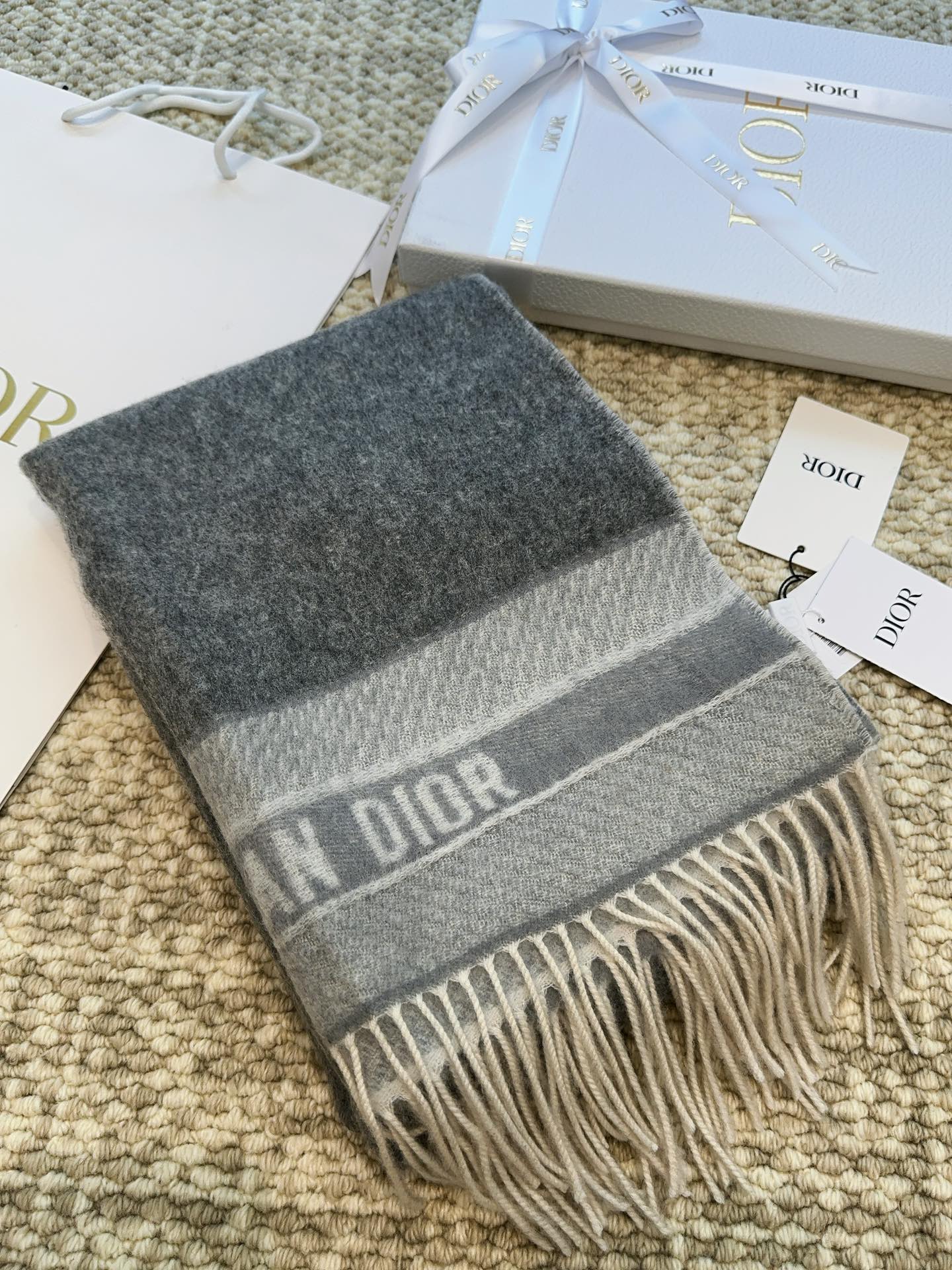 Dior scarf