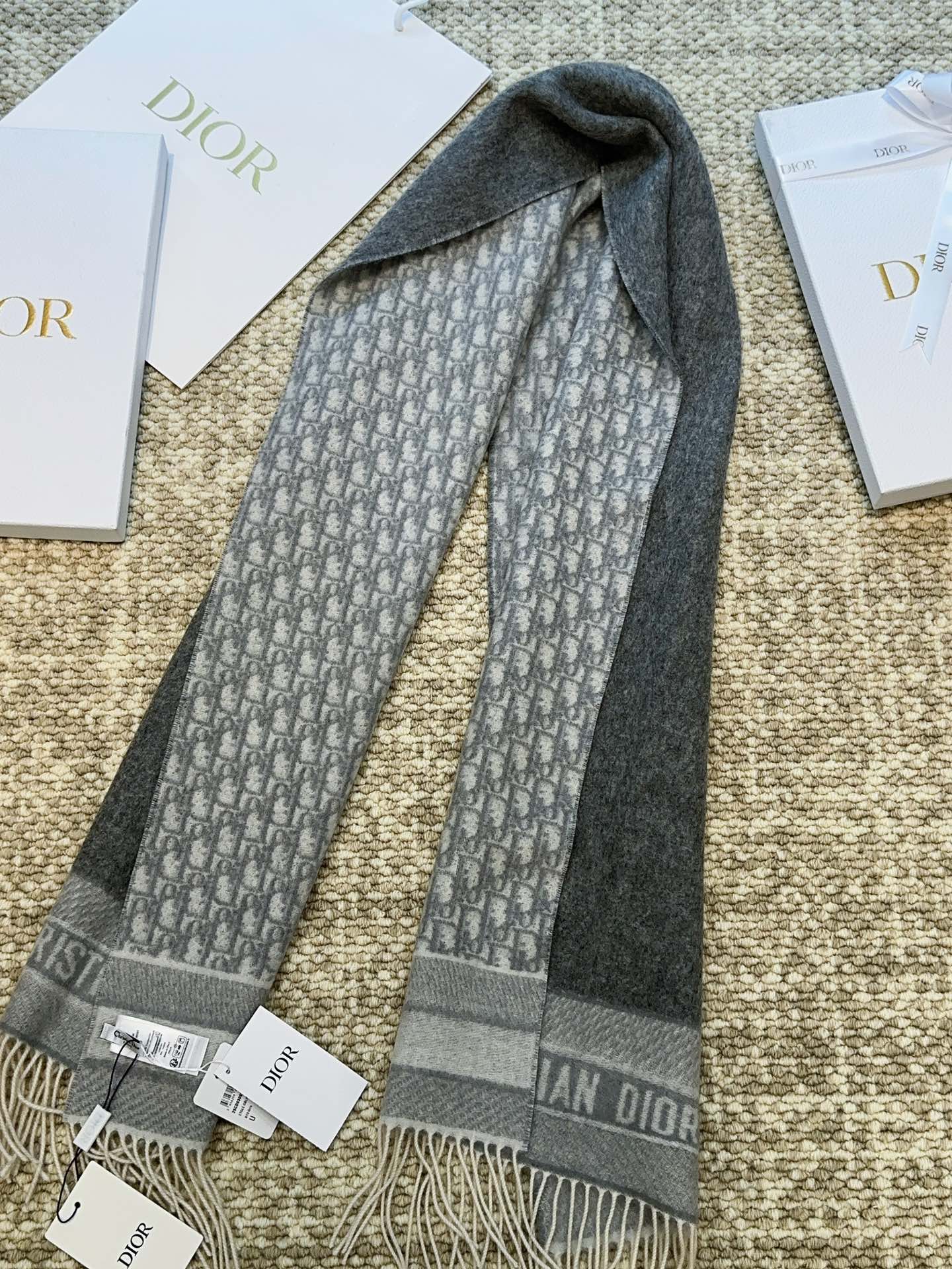 Dior scarf