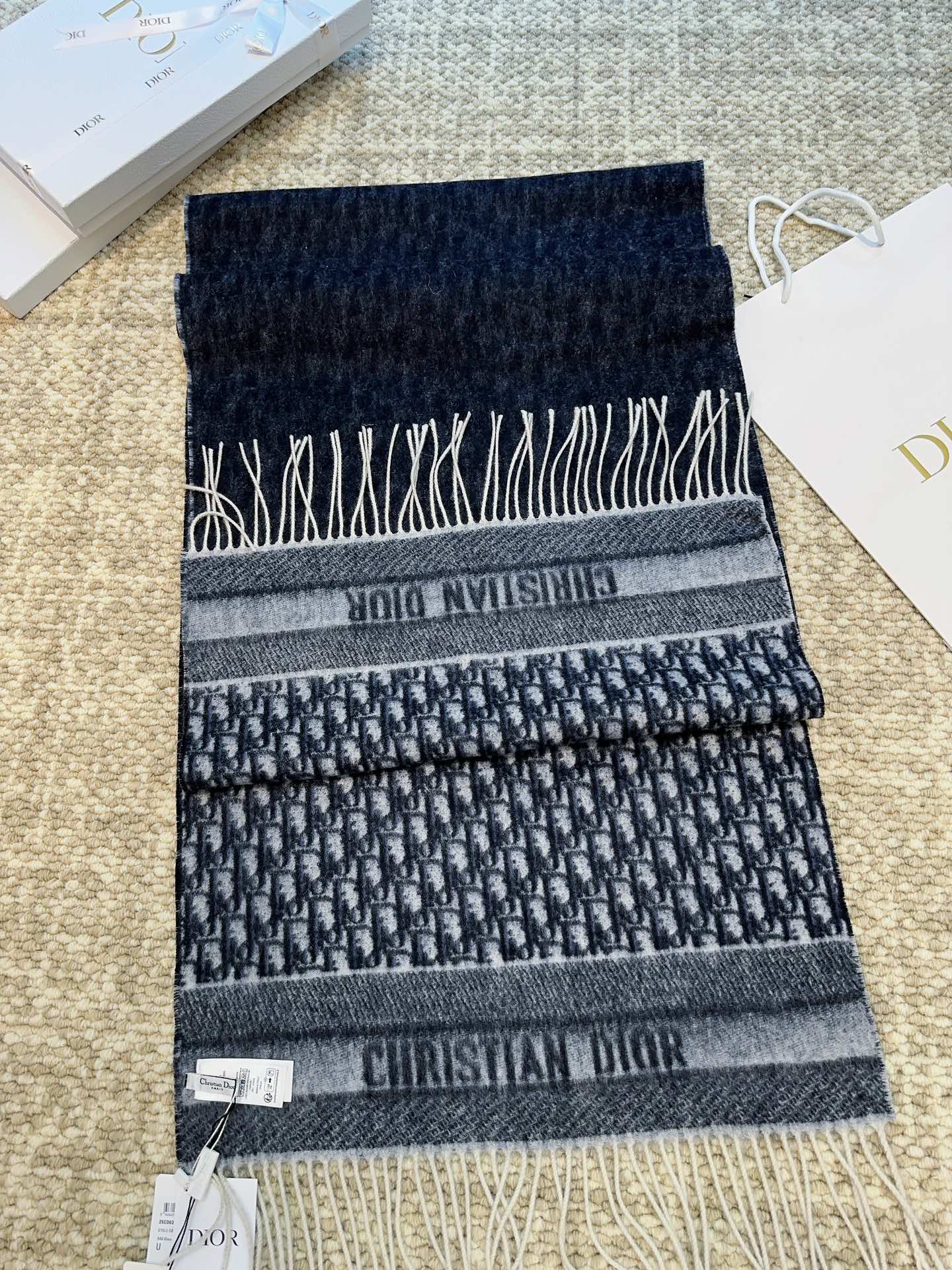 Dior scarf