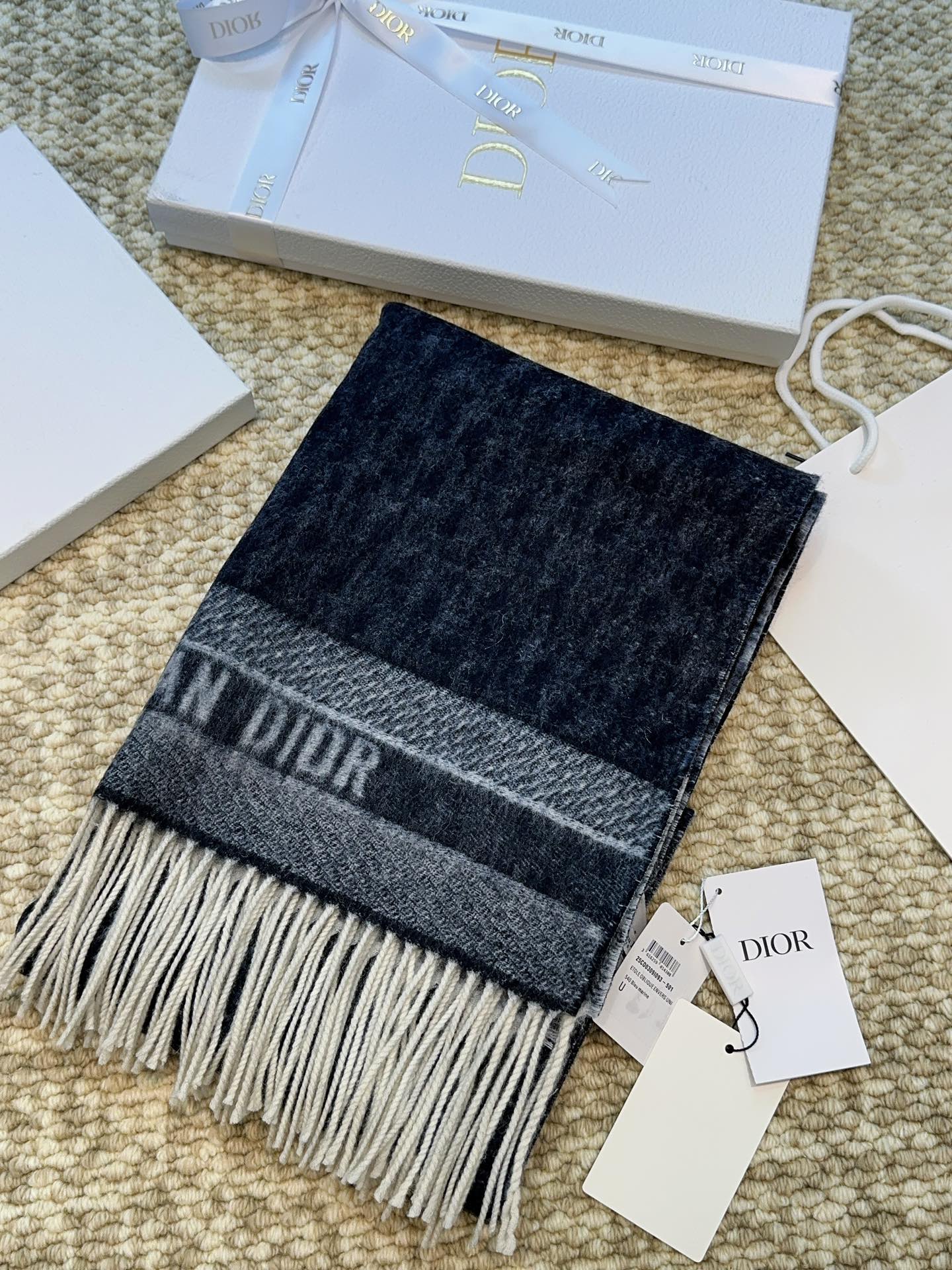 Dior scarf