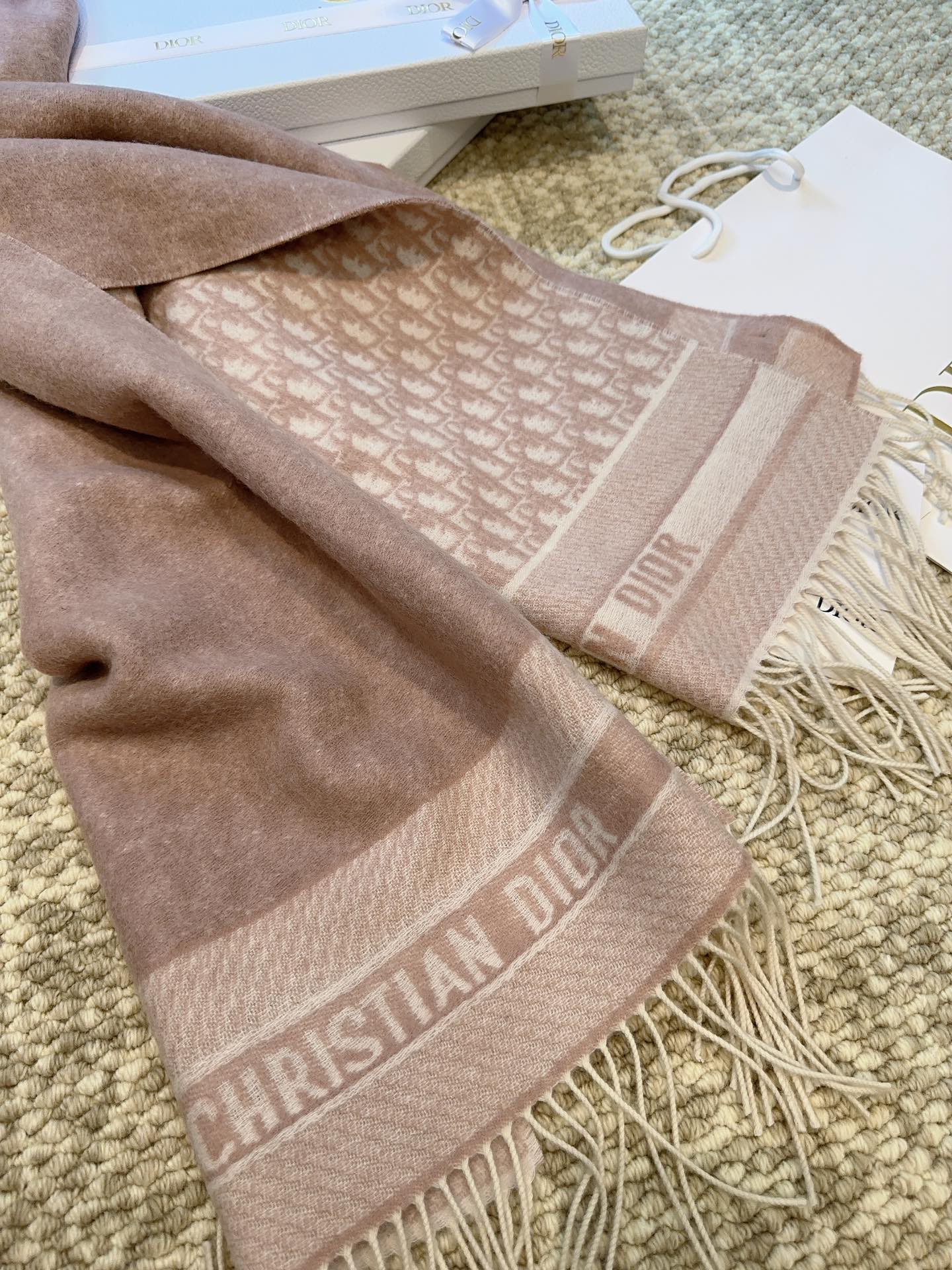 Dior scarf