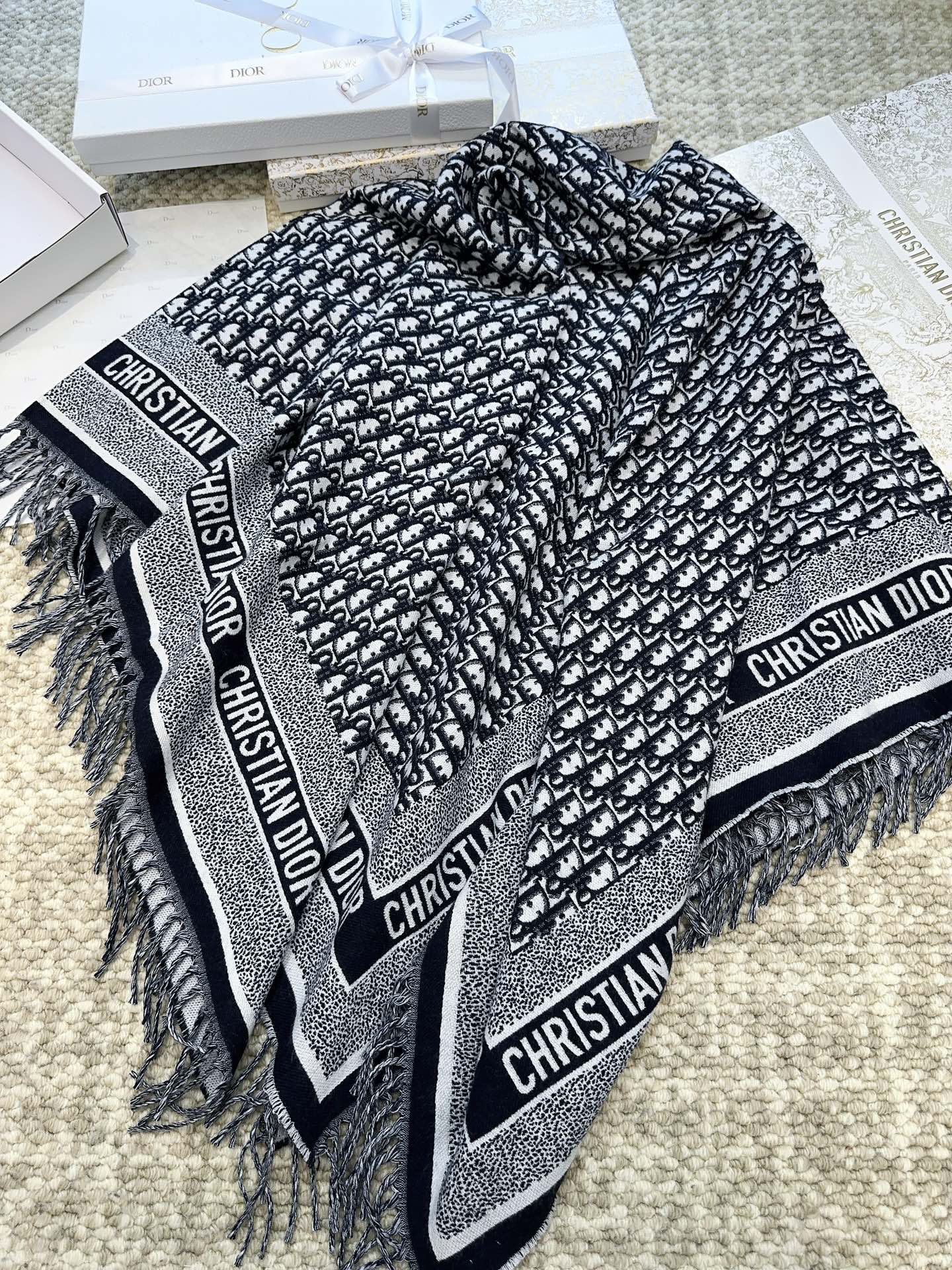 Dior scarf