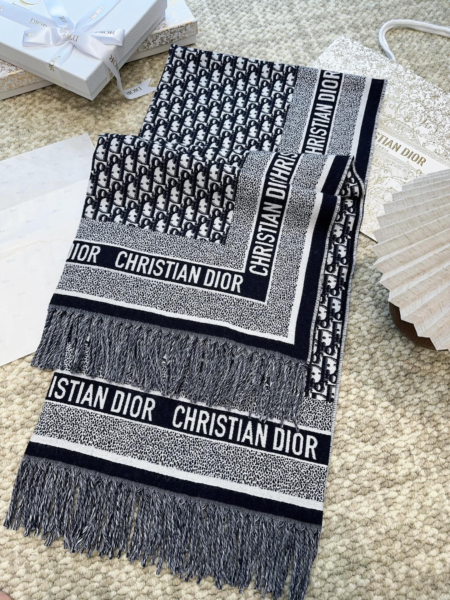 Dior scarf