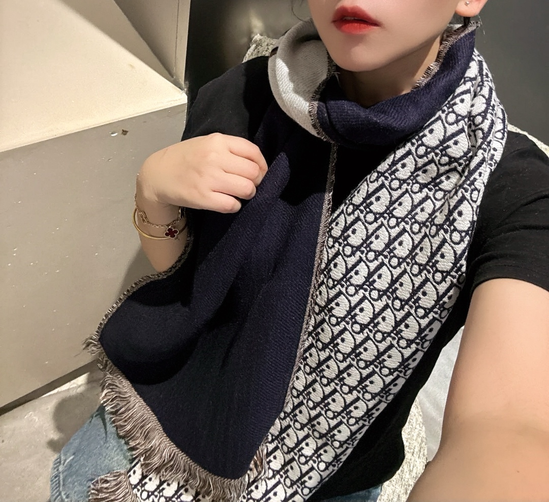 Dior scarf