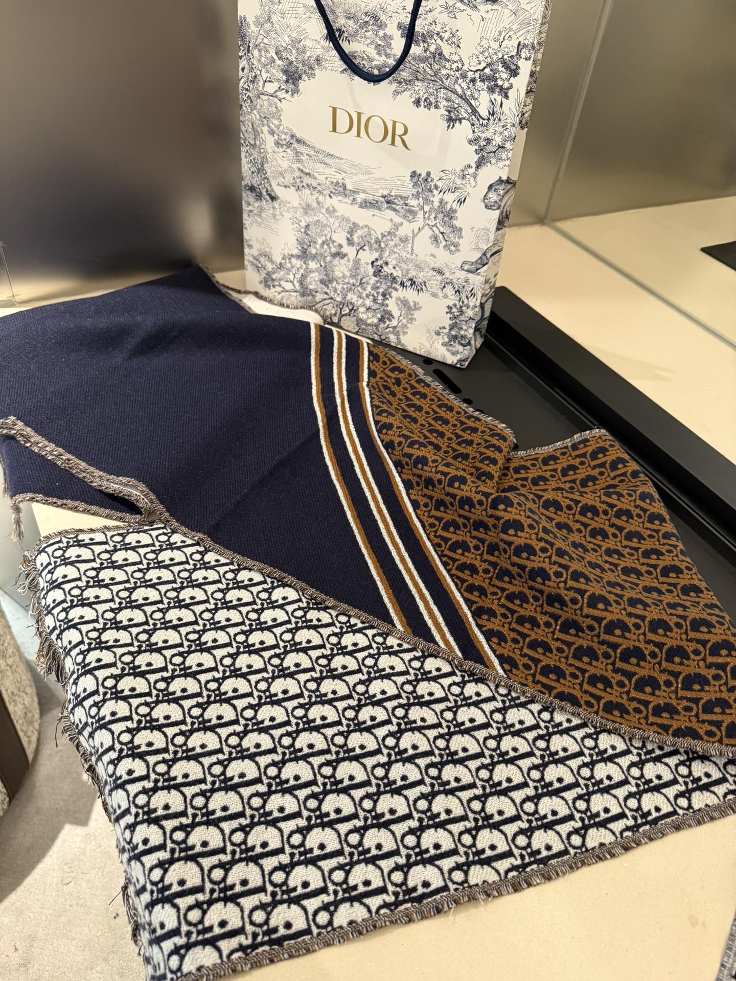 Dior scarf