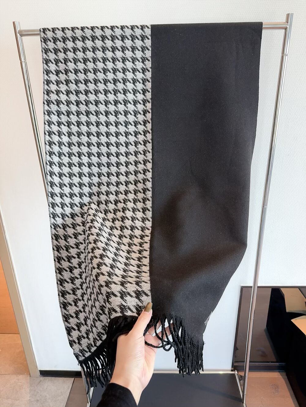 Dior scarf