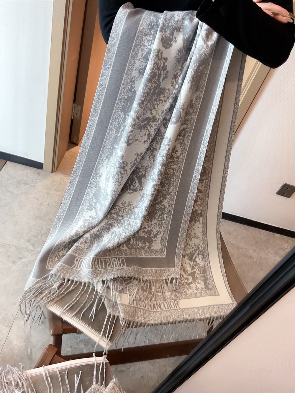 Dior scarf