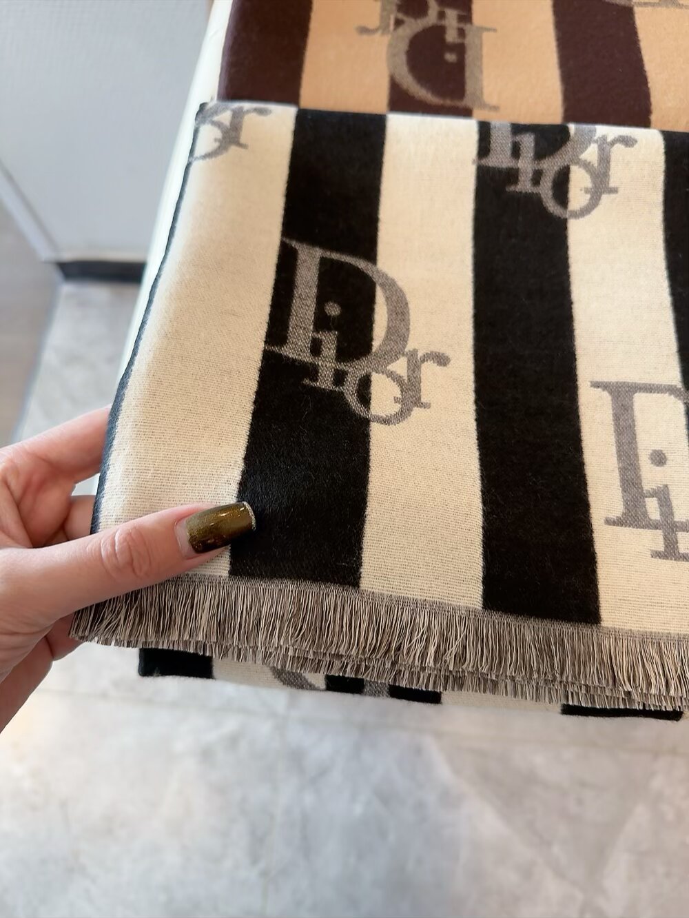 Dior scarf