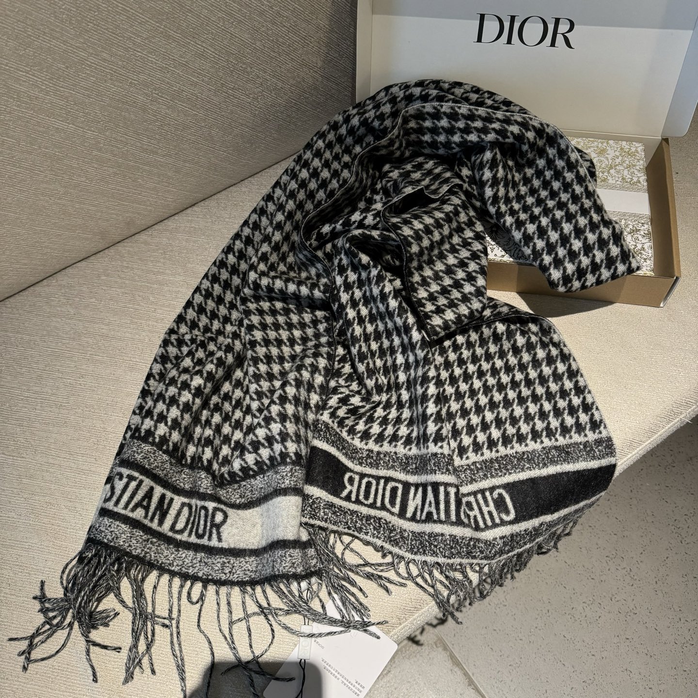 Dior scarf