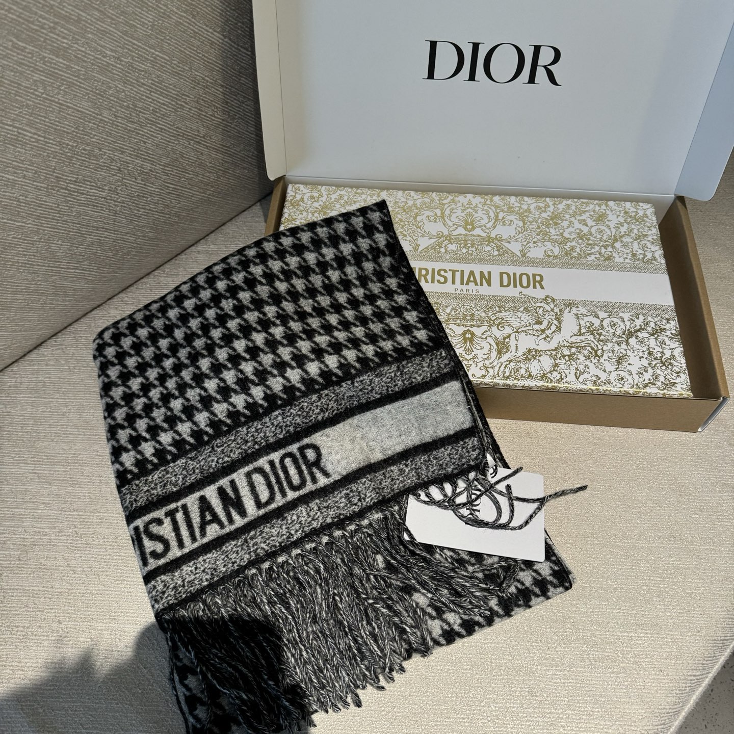Dior scarf