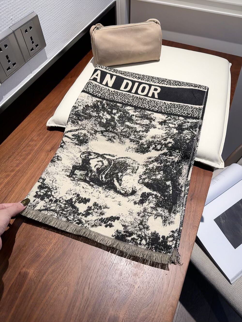 Dior scarf