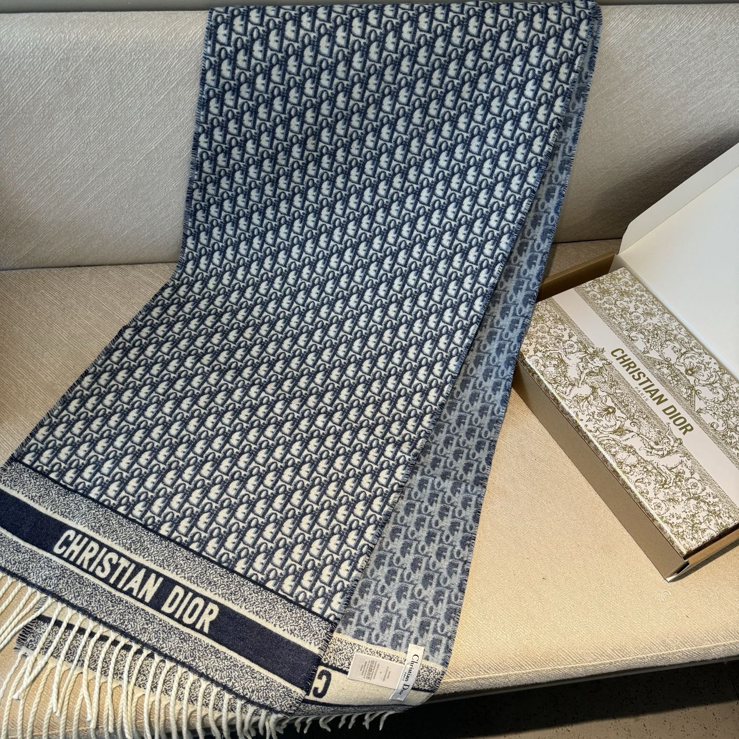 Dior scarf