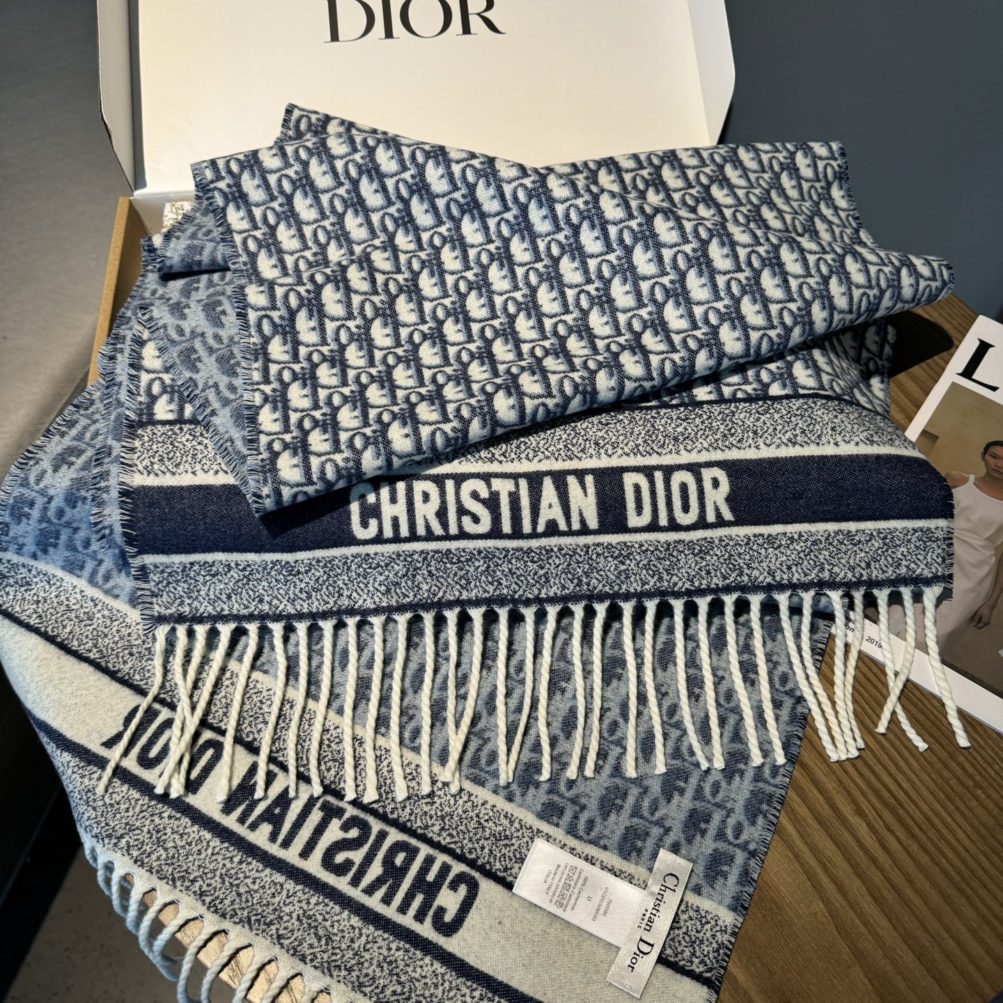 Dior scarf