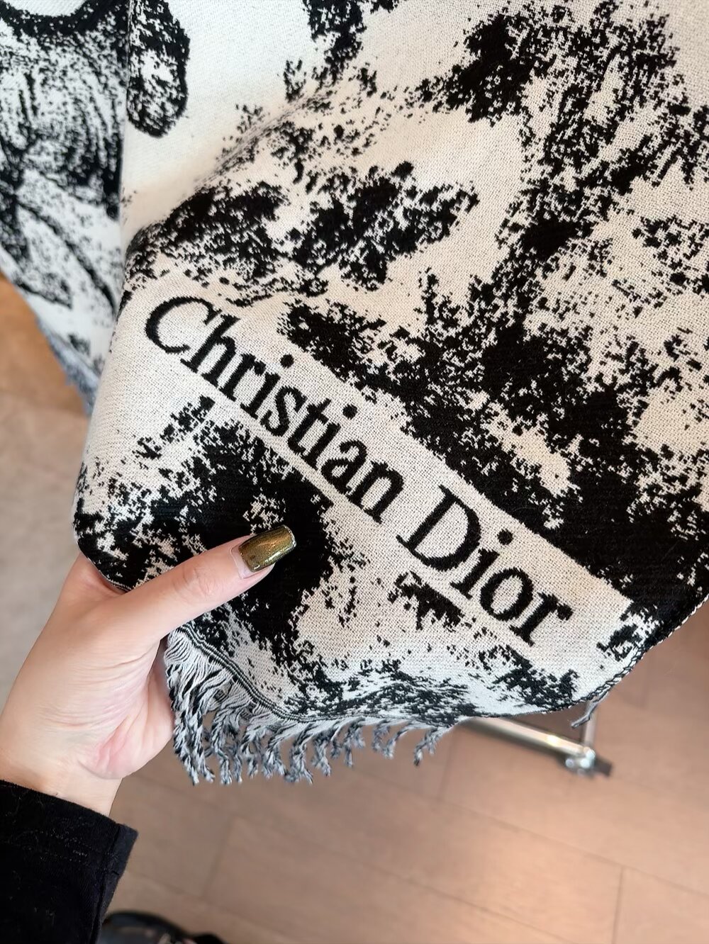 Dior scarf