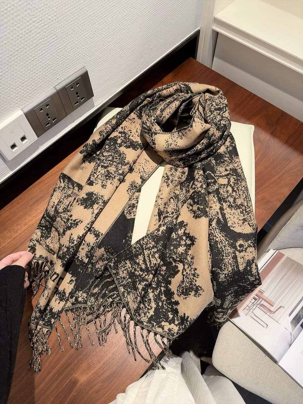 Dior scarf